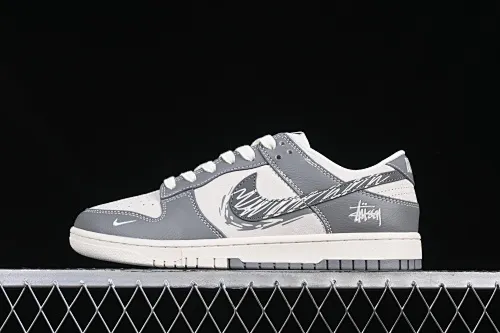 All categories Nk SB Dunk Series Nk SB Dunk Low High-end customized low-top sneakers Nk SB Dunk Low Stusi co-branded Graffiti gray hook Anniversary high-end customized low-top casual sneakers DM6868-024